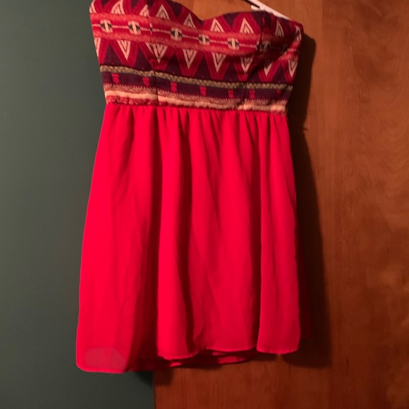 Red dress - Picture 1 of 1